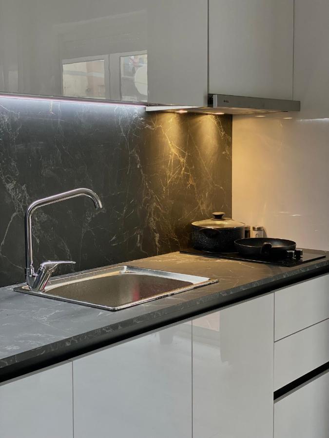Newly Renovated One Bedroom In
