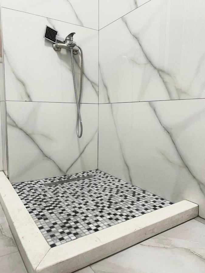 Newly Renovated One Bedroom In Apartamento